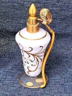 DEVILBISS SATIN GLASS PERFUME BOTTLE ATOMIZER W GOLD TRIM DESIGN W TAGS